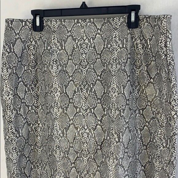 PLUS SIZE Vintage Venezia Jeans polyurethane/vegan leather pencil skirt - Picture 2 of 6